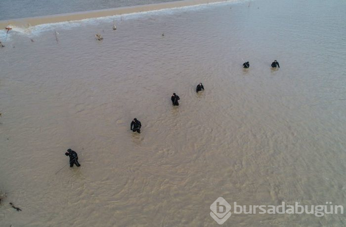 Antalya'da hortumda kaybolan Buse Acar'ı arama çalışmaları devam ediyor