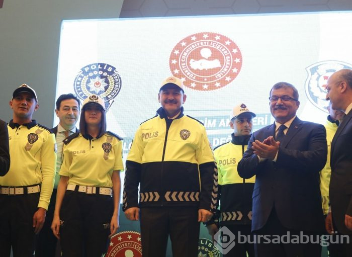Trafik polislerine yeni üniforma