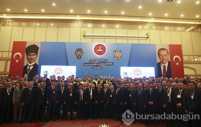 Trafik polislerine yeni üniforma