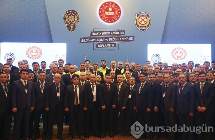 Trafik polislerine yeni üniforma