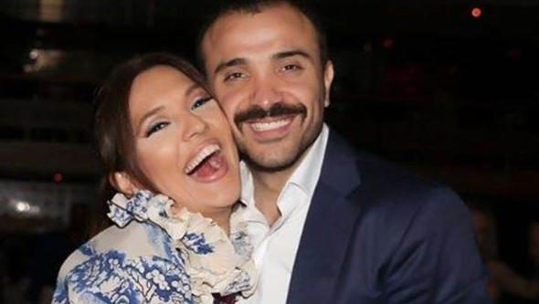 Flört eder gibi mesajlaşıyoruz