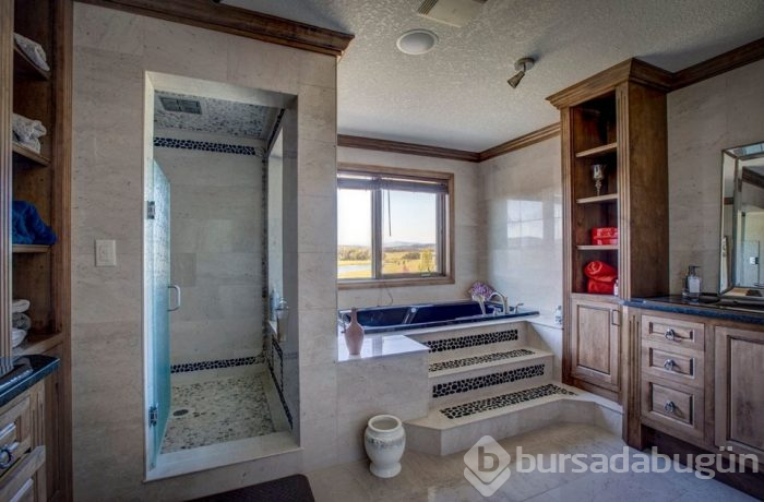 1,3 milyon dolarlık evi 19 dolara satıyor