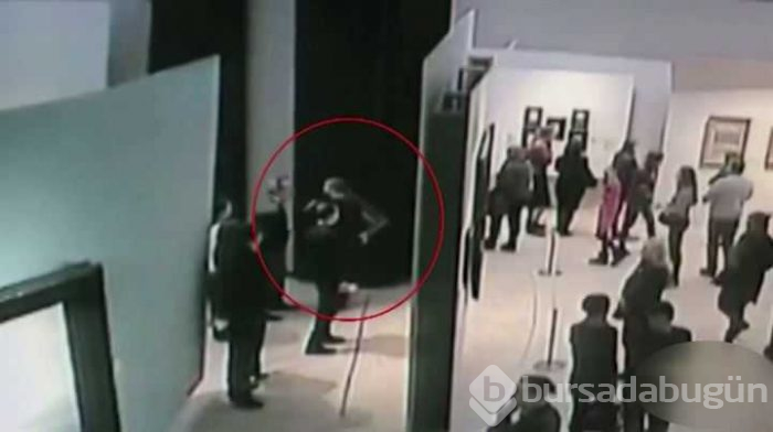 180 bin dolarlık tablonun çalındığı an kameralarda
