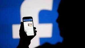 Facebook Moments uygulaması yayından kaldırılıyor
