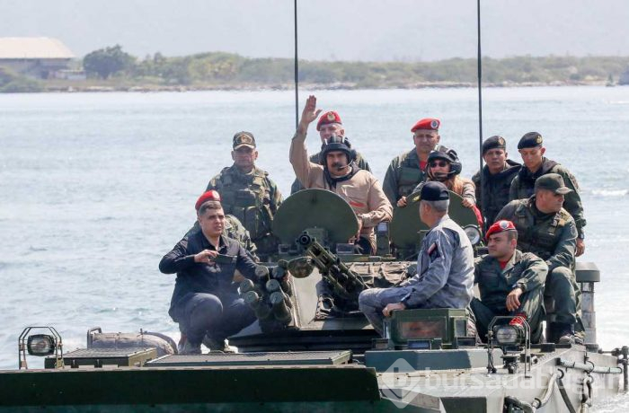Maduro'dan askerlere birlik ve disiplin talimatı