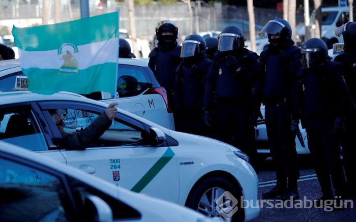 İspanya'da taksiciler Uber'e karşı grevde