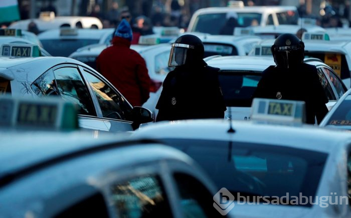 İspanya'da taksiciler Uber'e karşı grevde