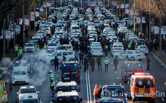 İspanya'da taksiciler Uber'e karşı grevde