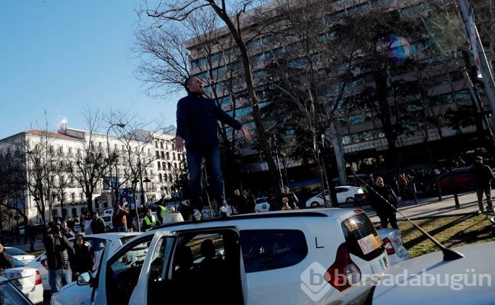 İspanya'da taksiciler Uber'e karşı grevde