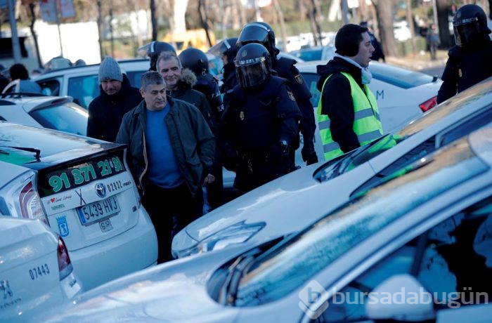 İspanya'da taksiciler Uber'e karşı grevde