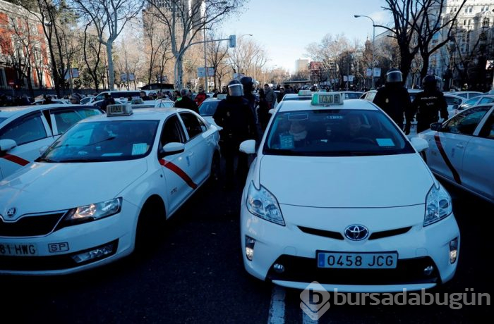 İspanya'da taksiciler Uber'e karşı grevde