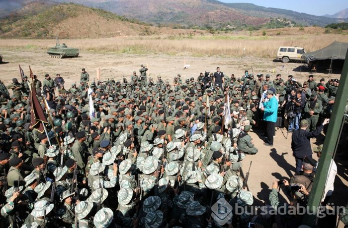 Venezuela'da muhalifler yeniden sokağa iniyor