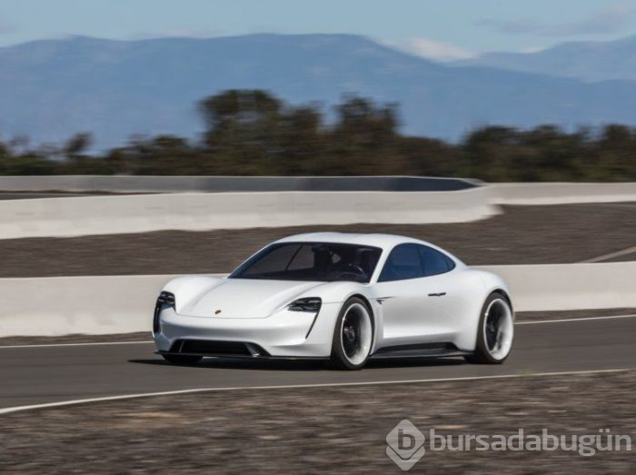  Porsche'nin Türkçe isimli otomobili TAYCAN için 'ücretsiz şarj' adımı 