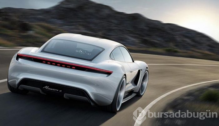  Porsche'nin Türkçe isimli otomobili TAYCAN için 'ücretsiz şarj' adımı 