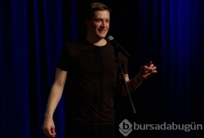 Ünlü Komedyen Sadece 2 Soru Sorarak 17 Bin Çiftin Ayrılmasına  Neden Oldu!