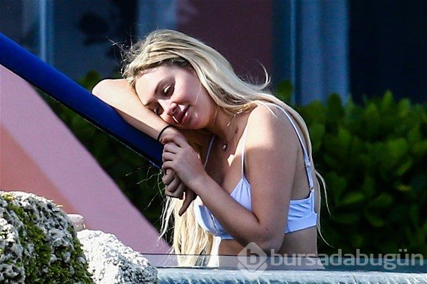 Oyuncu Corinne Olympios yeni yıl tatilini Miami'de geçiriyor

