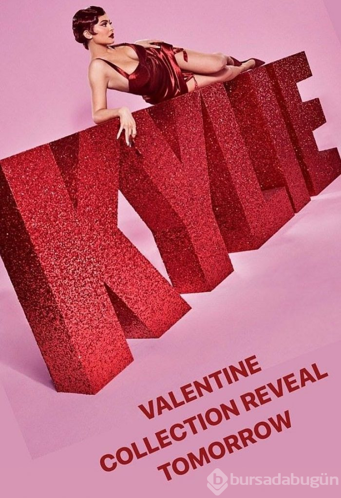 Kylie Jenner müzikali taklit etti