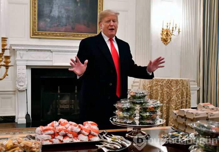 Hükümetin kapanması Trump'ı da vurdu: Misafirlerine hamburger yedirdi