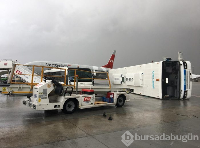 Antalya Havalimanı'nda hortum (İlk kareler)