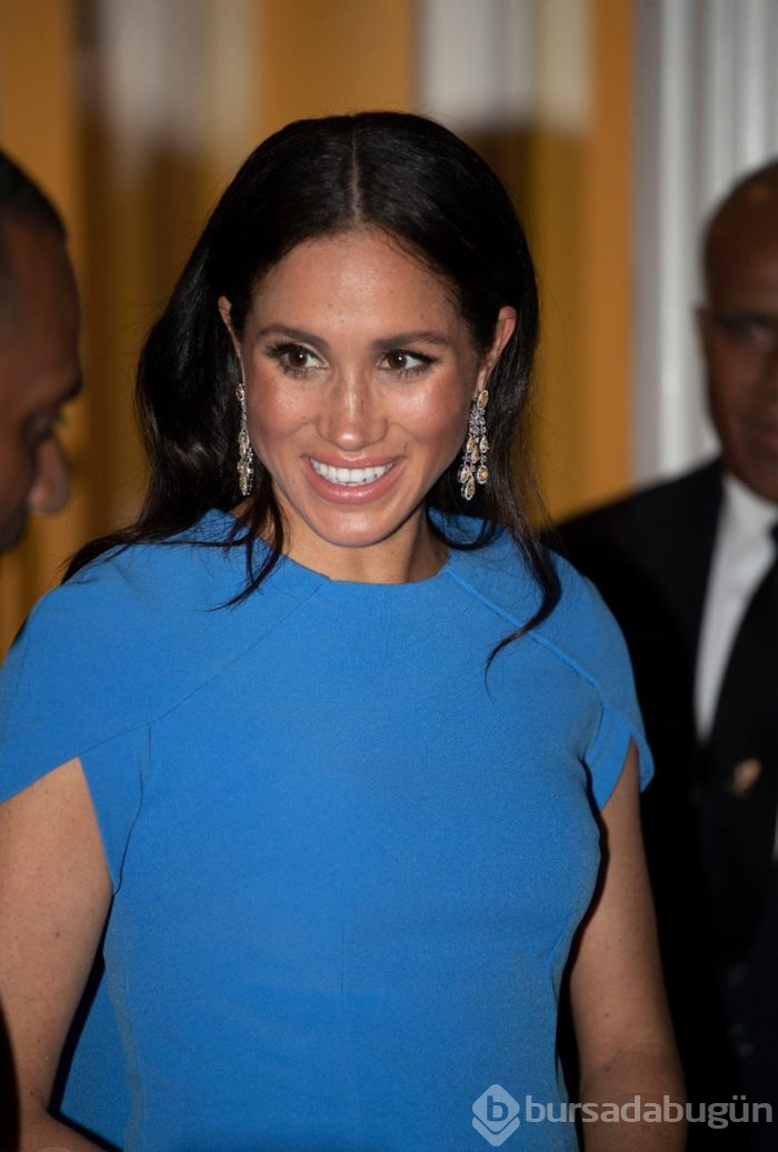 Meghan Markle kulağında servet taşıyor