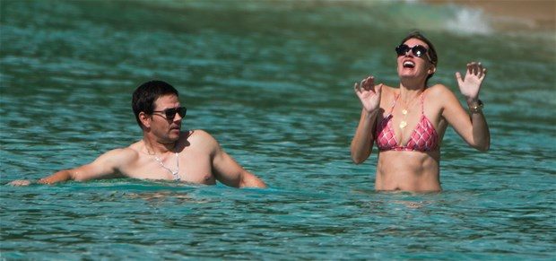 Ünlü oyuncu Mark Wahlberg ve eşi Rhea Dunham, yılbaşı tatili için yine Barbados'u seçti.