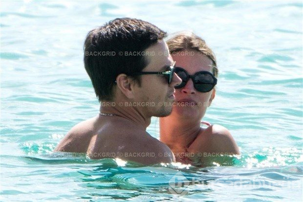 Ünlü oyuncu Mark Wahlberg ve eşi Rhea Dunham, yılbaşı tatili için yine Barbados'u seçti.