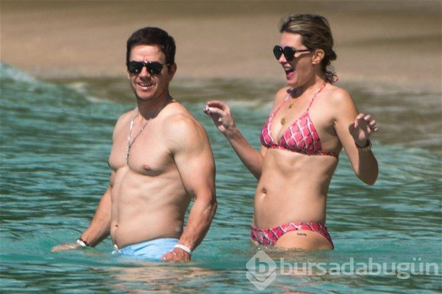 Ünlü oyuncu Mark Wahlberg ve eşi Rhea Dunham, yılbaşı tatili için yine Barbados'u seçti.