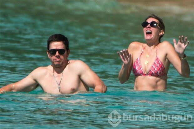 Ünlü oyuncu Mark Wahlberg ve eşi Rhea Dunham, yılbaşı tatili için yine Barbados'u seçti.