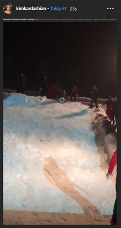 Dillere destan Noel partisi