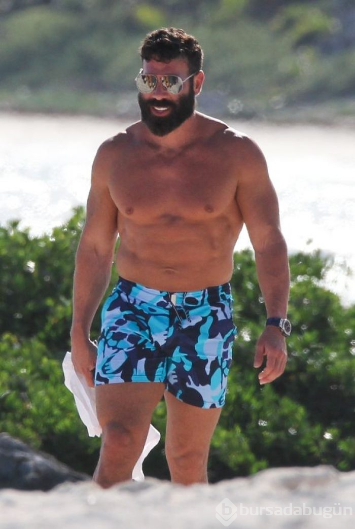 Dan Bilzerian ve kız arkadaşları tatilde!
