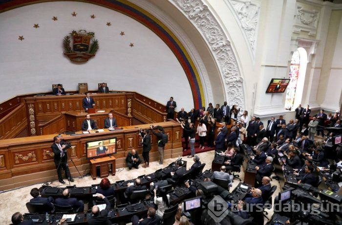  Venezuela'da siyasi kriz: Meclis Maduro'yu yasa dışı ilan etti 