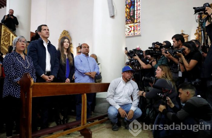  Venezuela'da muhalifler yeniden sokağa iniyor 