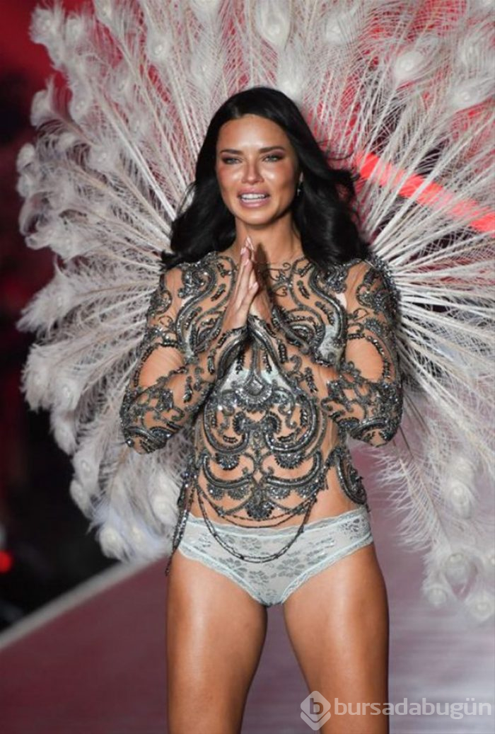 Adriana Lima'nın Victoria's Secret macerası...

