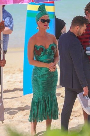 Katy Perry Hawaii çekimlerde
