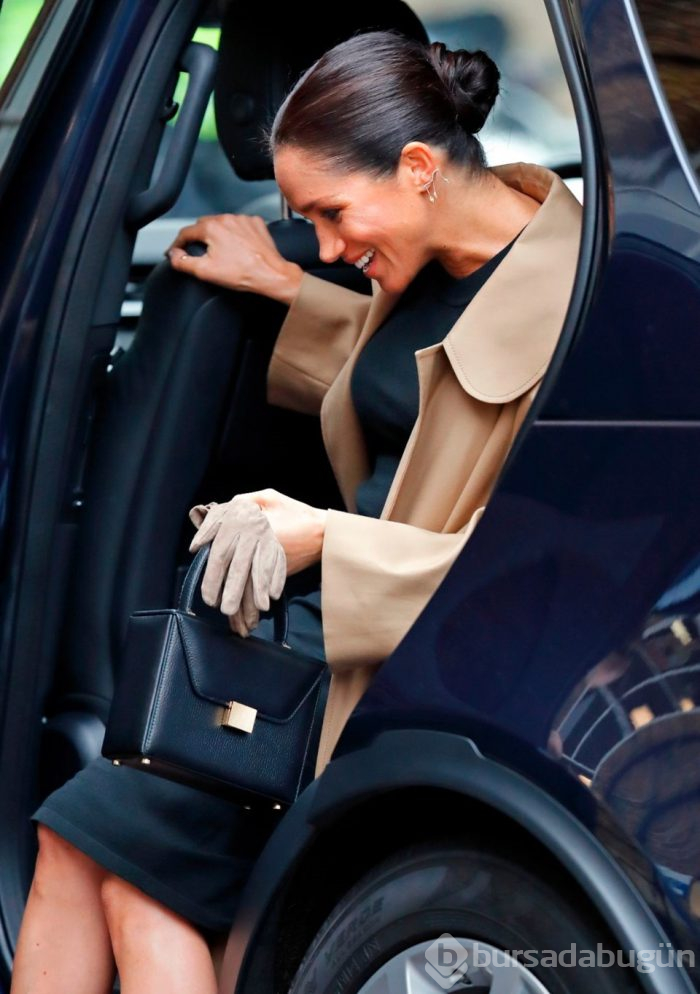 Meghan Markle artık araba kapısı kapatmıyor