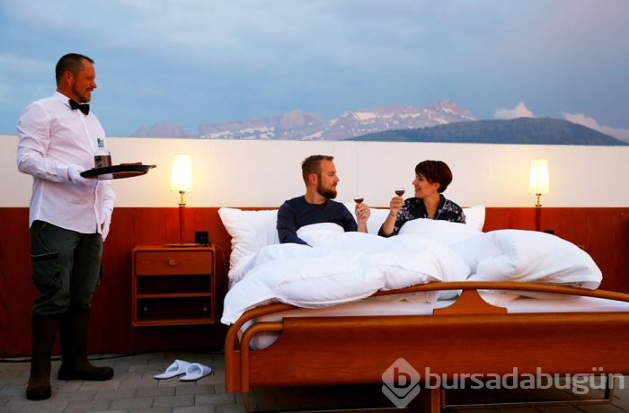 İsviçre'de bol yıldızlı, duvarları ve tavanı olmayan otel: Null Stern