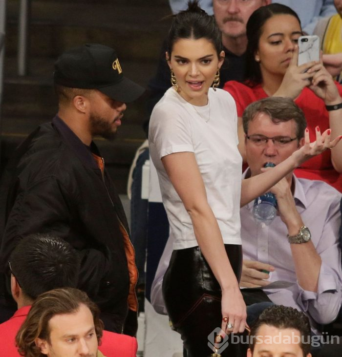 Kendall Jenner NBA maçında elmalı şeker yedi (NBA maçlarına damga vuran ünlü isimler)
