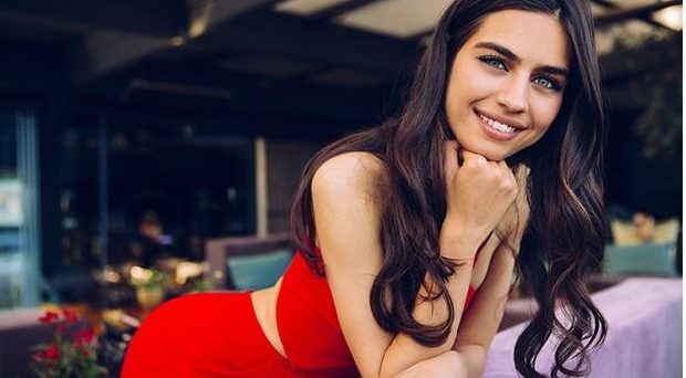 Amine Gülşe'nin gelinliği 520 bin TL!
