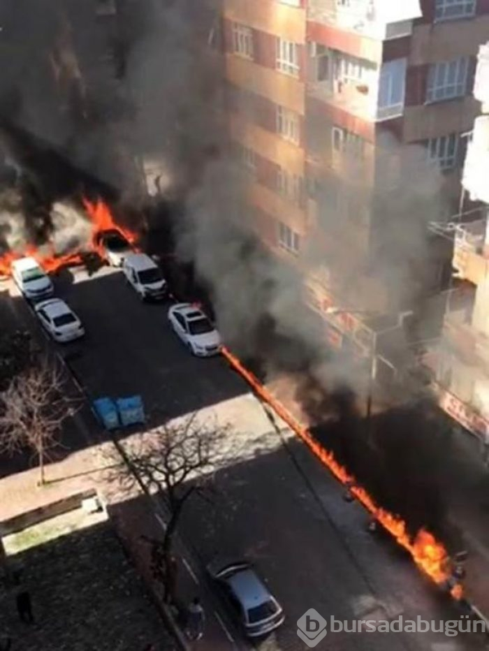 Şanlıurfa'da elektrik trafosunda patlama; araçlar alev aldı