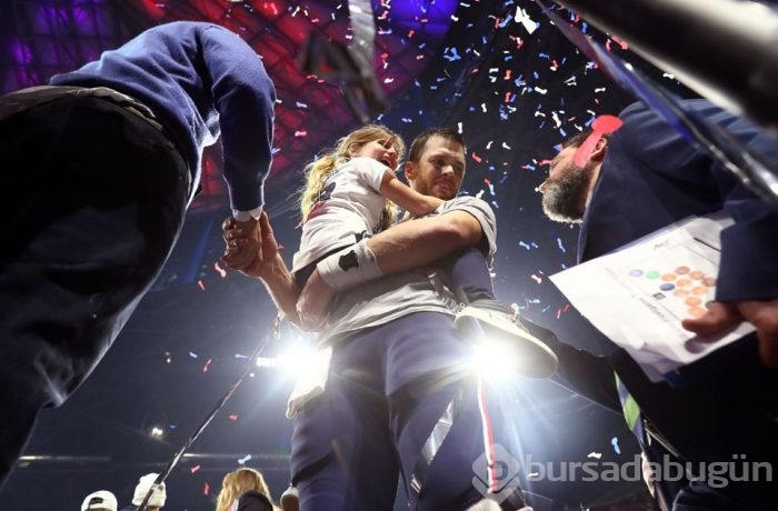 Gisele Bünchen'den Super Bowl'da eşi Tom Brady'ye destek