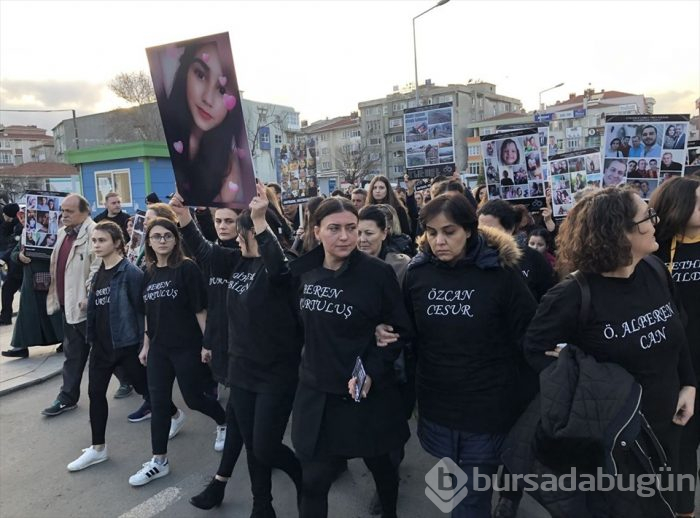 Çorlu'daki tren kazası kurbanlarının yakınları yürüdü