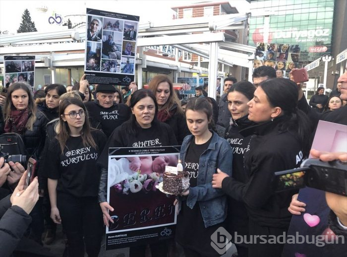 Çorlu'daki tren kazası kurbanlarının yakınları yürüdü