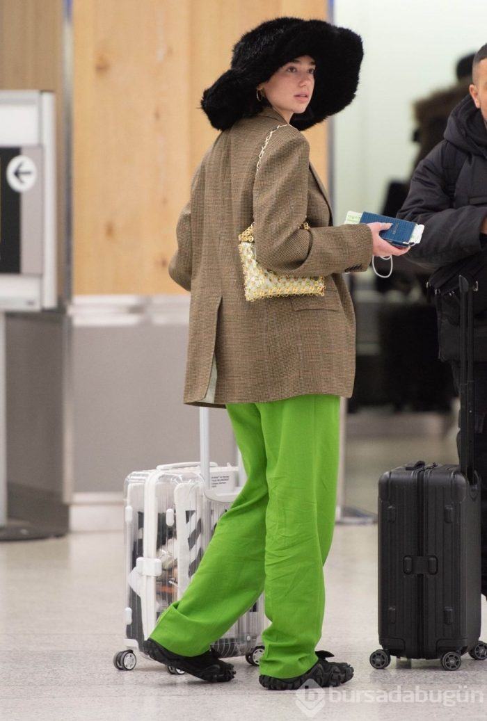 Dua Lipa'nın 3 bin liralık şapkası