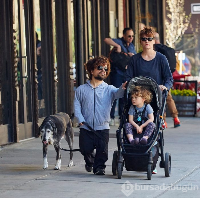 Peter Dinklage kızıyla aynı scooter'da