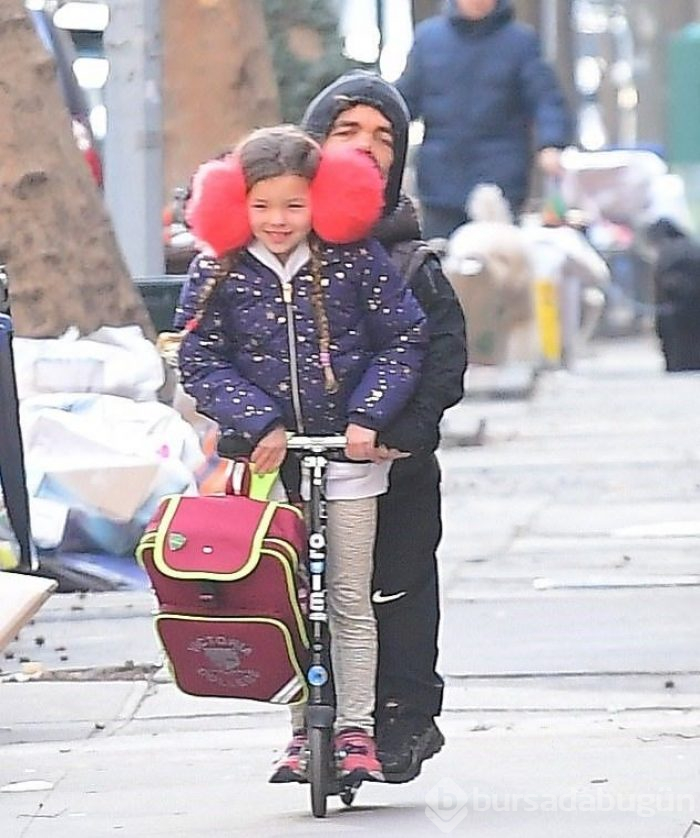 Peter Dinklage kızıyla aynı scooter'da