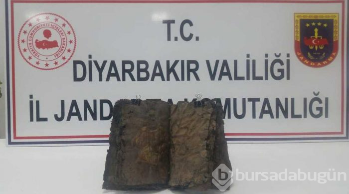 Diyarbakır'da altın yazmalı İncil ele geçirildi
