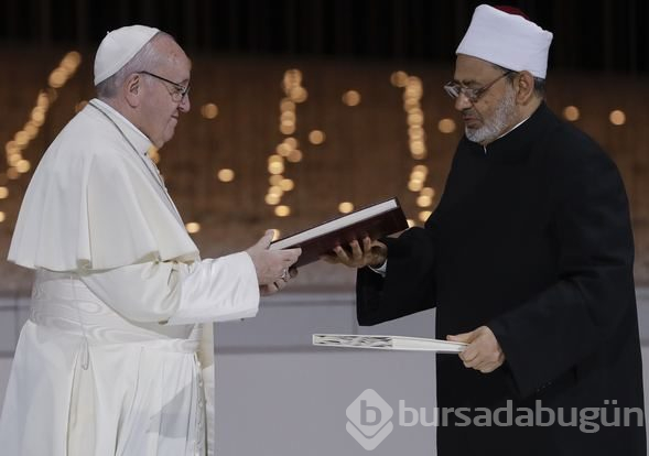 Papa dinler arası diyalog toplantısında
