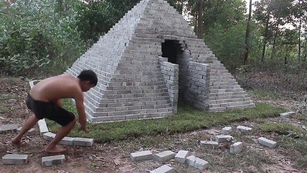 Ormanda öyle bir şey yaptı ki milyonlar izledi!
