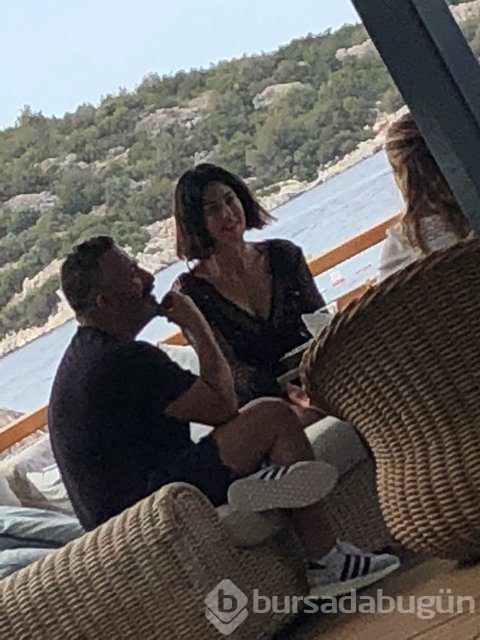 Cem Yılmaz, Defne Samyeli ile ilişkisini anlattı