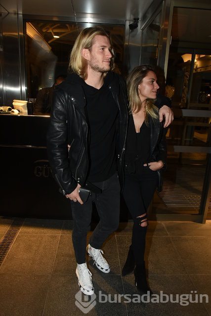 Loris Karius ile sevgilisi Sophia Thomalle'dan aşk pozları
